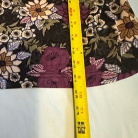 Sag Harbor MSRP $85 Black Floral Blouse Short Sleeve Top Purple Yellow Small - Picture 8 of 9
